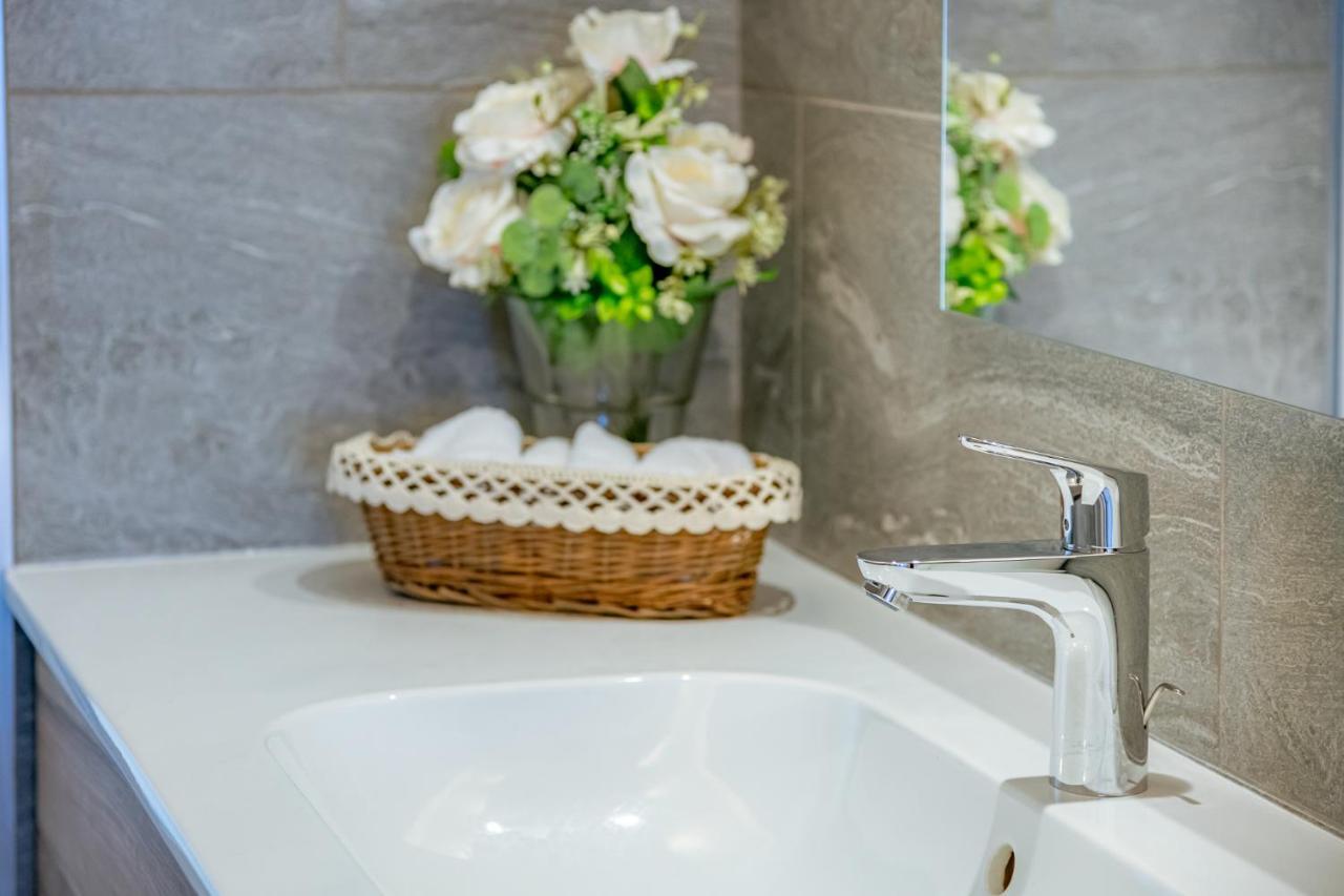 Classy Apartment Wifi, Parking & Stunning View! Acquaseria Ngoại thất bức ảnh